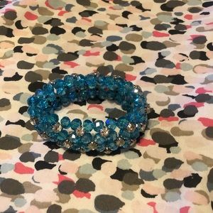 Blue and white beaded women’s bracelet